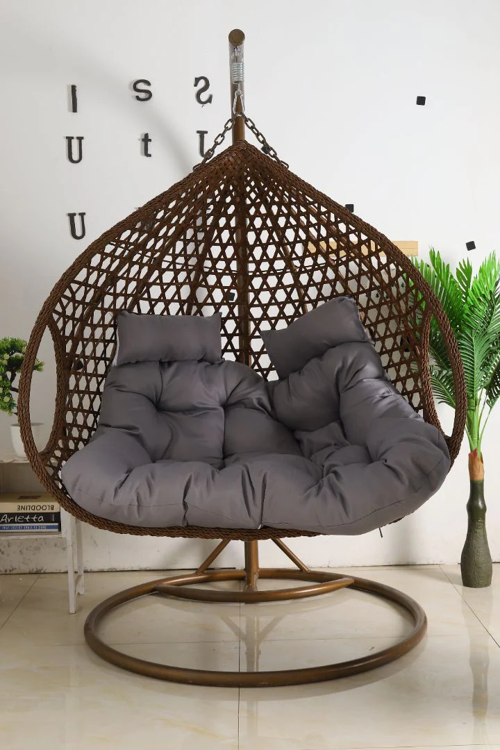Hanging egg chair